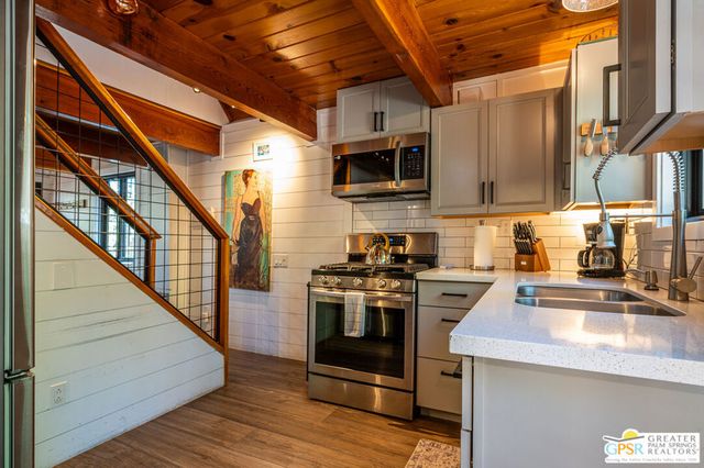 634 W Rainbow Boulevard, Big Bear City, CA 92314