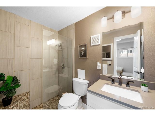 1030 Stuart St, Denver, CO 80204