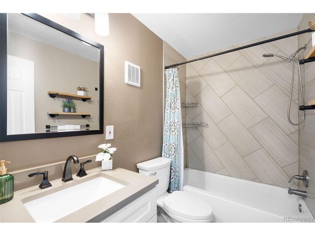 1030 Stuart St, Denver, CO 80204