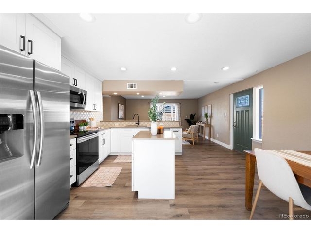 1030 Stuart St, Denver, CO 80204