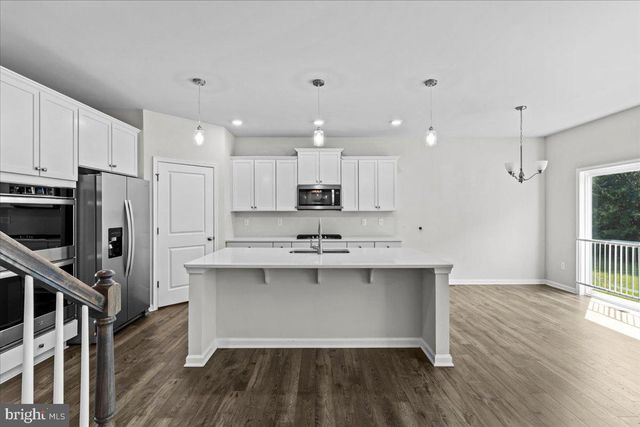 39 WESTMONT DR, Medford, NJ 08055