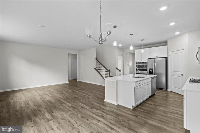 39 WESTMONT DR, Medford, NJ 08055
