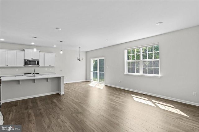 39 WESTMONT DR, Medford, NJ 08055