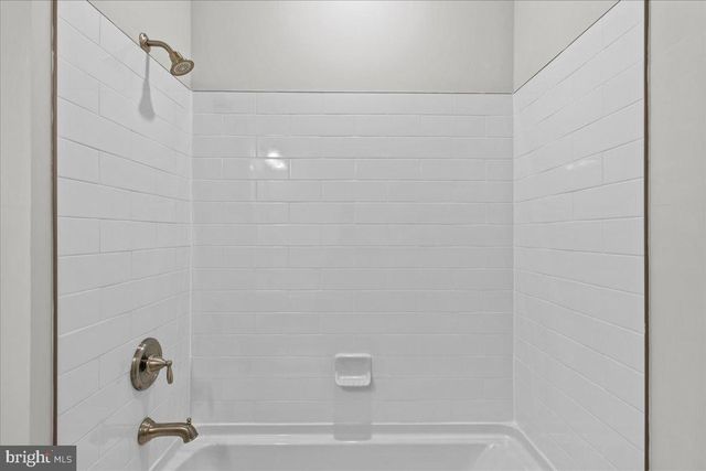 39 WESTMONT DR, Medford, NJ 08055