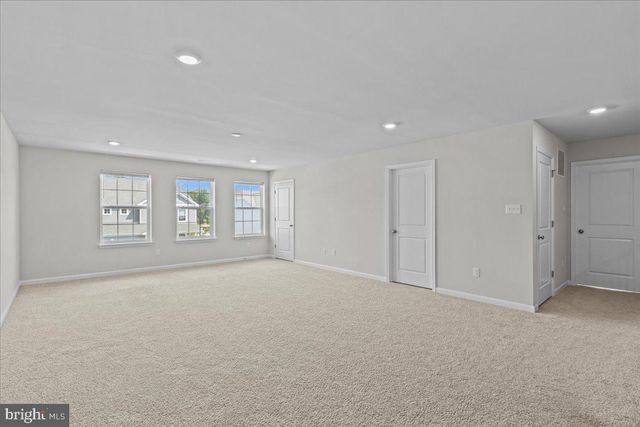 39 WESTMONT DR, Medford, NJ 08055