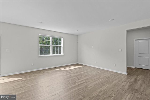 39 WESTMONT DR, Medford, NJ 08055