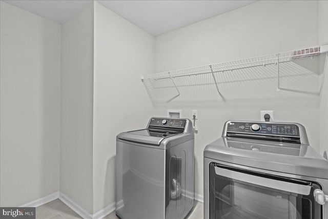 39 WESTMONT DR, Medford, NJ 08055