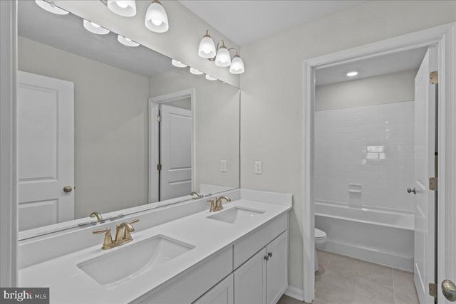 39 WESTMONT DR, Medford, NJ 08055