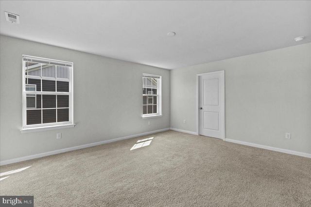 39 WESTMONT DR, Medford, NJ 08055