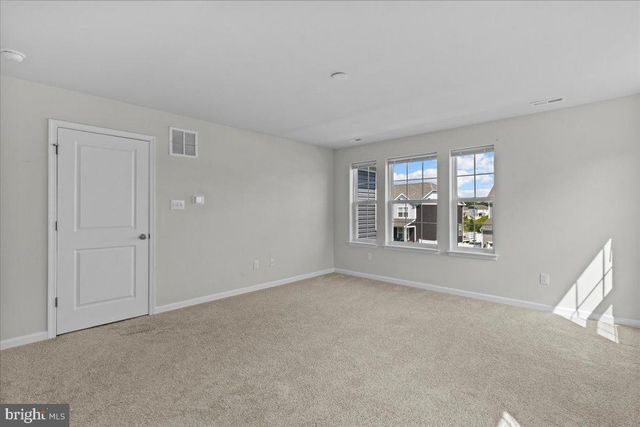 39 WESTMONT DR, Medford, NJ 08055