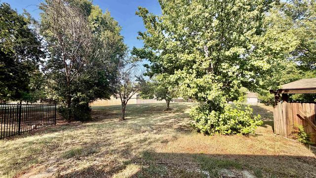 2714 S RIANIER CIR, Wichita, KS 67215