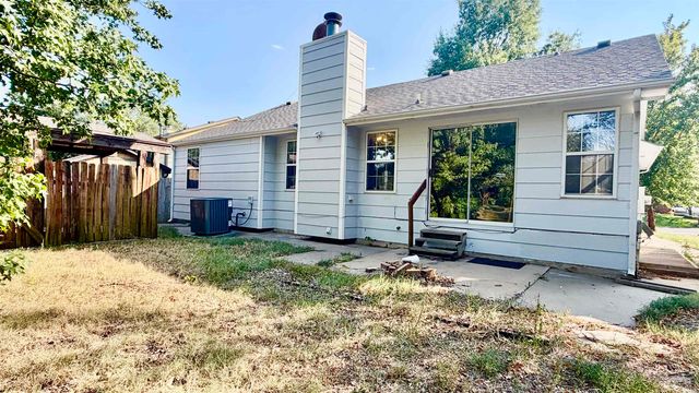 2714 S RIANIER CIR, Wichita, KS 67215