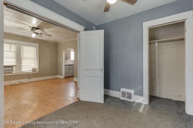 1704 Massachusetts Avenue, Lansing, MI 48906