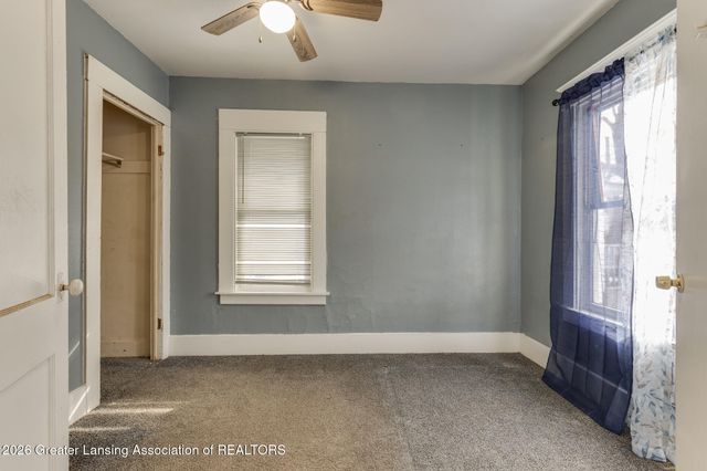 1704 Massachusetts Avenue, Lansing, MI 48906