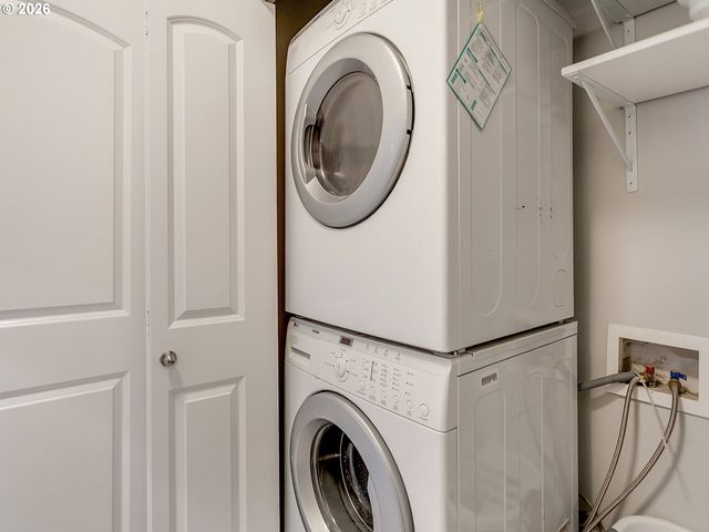 5205 Ne Simpson St, Portland, OR 97218