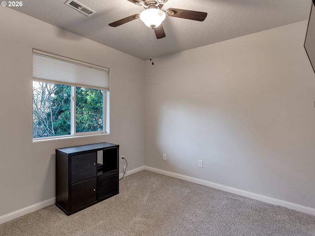 5205 Ne Simpson St, Portland, OR 97218