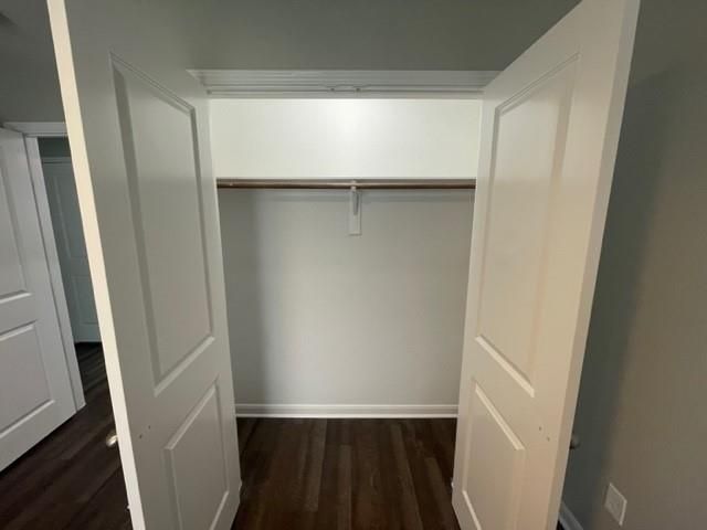 604 Willis, Alvin, TX 77511