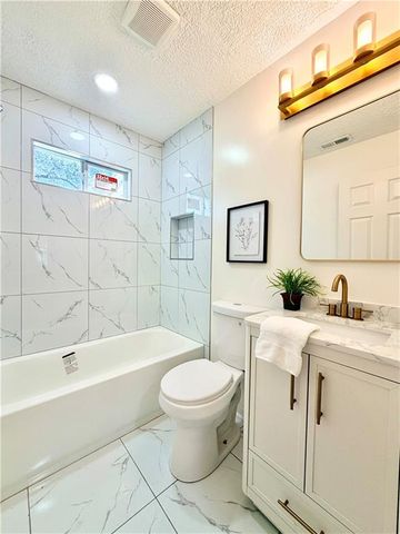 224 S Central Street, Olathe, KS 66061