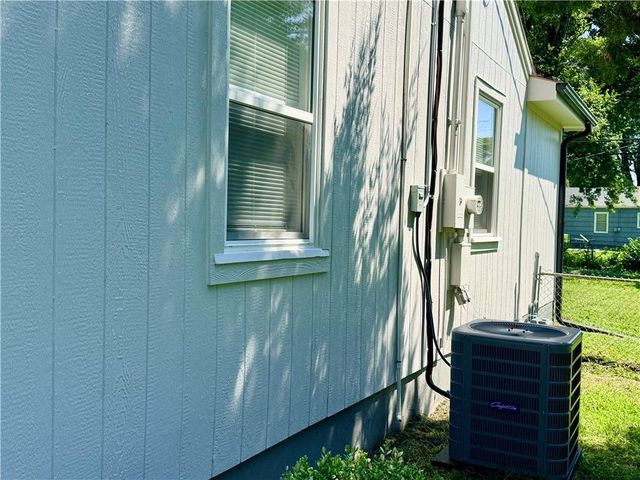 224 S Central Street, Olathe, KS 66061