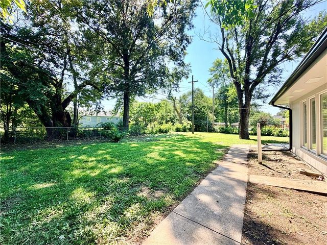 224 S Central Street, Olathe, KS 66061