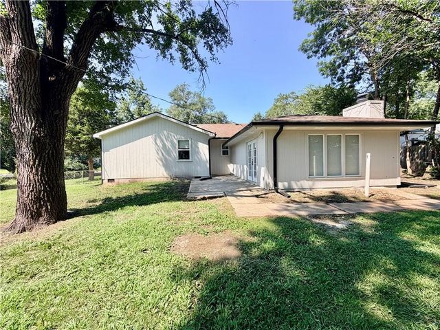 224 S Central Street, Olathe, KS 66061