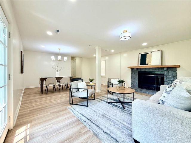 224 S Central Street, Olathe, KS 66061