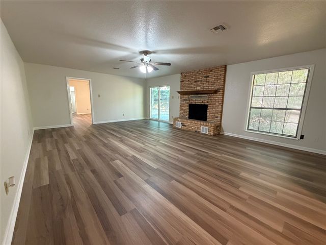 6203 Circo Drive, De Cordova, TX 76049