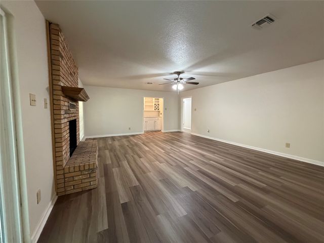 6203 Circo Drive, De Cordova, TX 76049
