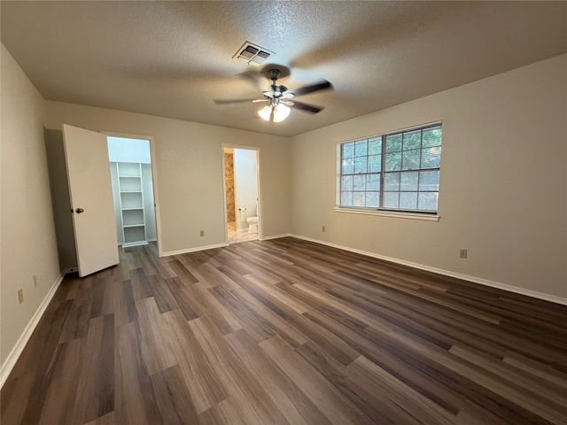 6203 Circo Drive, De Cordova, TX 76049
