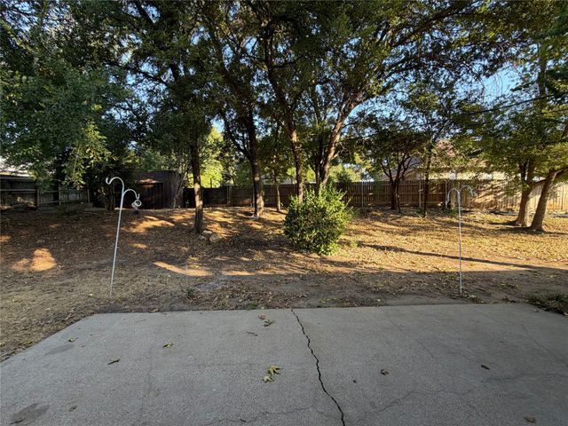 6203 Circo Drive, De Cordova, TX 76049