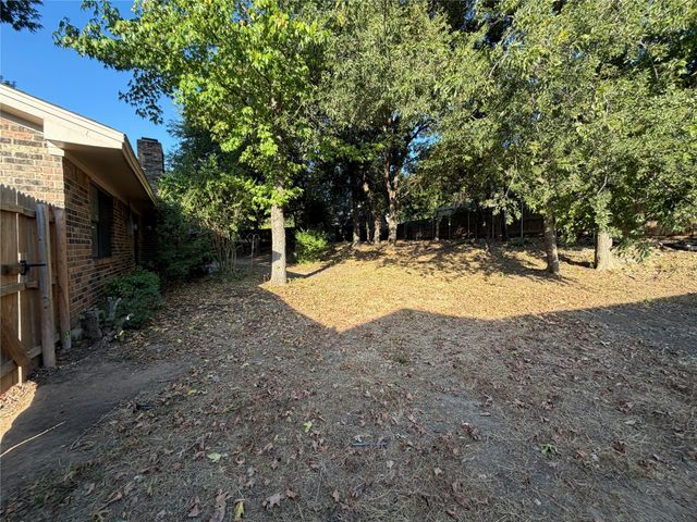 6203 Circo Drive, De Cordova, TX 76049
