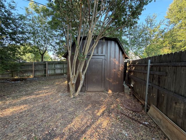 6203 Circo Drive, De Cordova, TX 76049