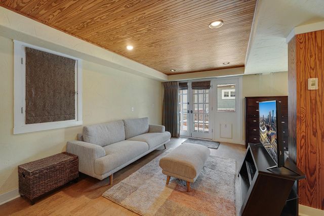 1170 Fairmount Avenue, Saint Paul, MN 55105