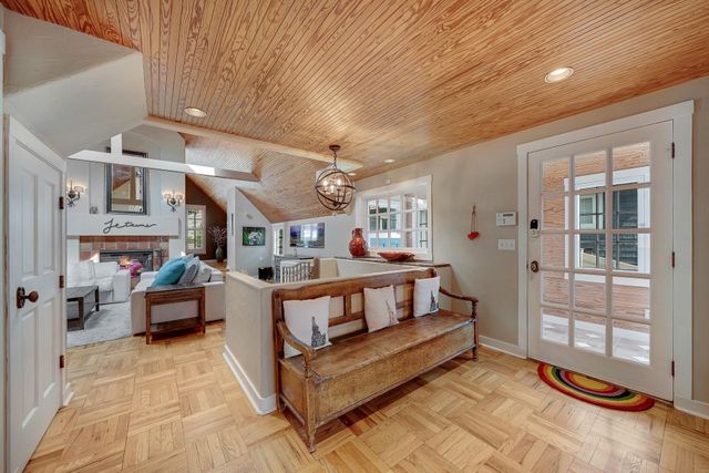 1170 Fairmount Avenue, Saint Paul, MN 55105