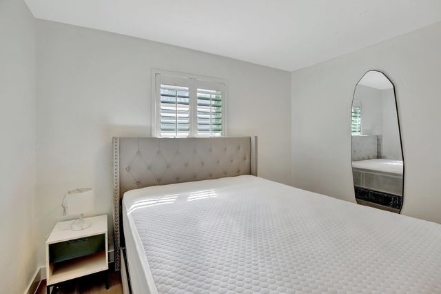 3019 N 57th Drive, Hollywood, FL 33021