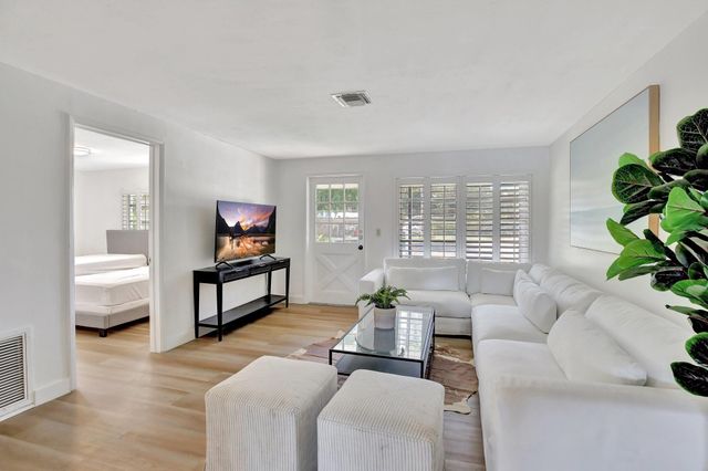 3019 N 57th Drive, Hollywood, FL 33021