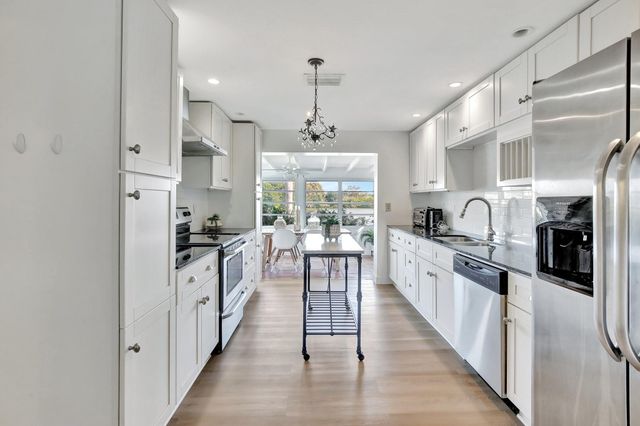 3019 N 57th Drive, Hollywood, FL 33021