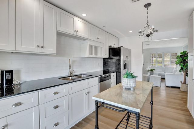 3019 N 57th Drive, Hollywood, FL 33021