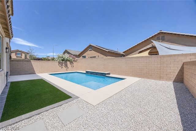 992 Cliff Castle Avenue, North Las Vegas, NV 89081