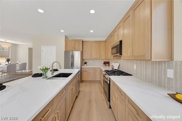 992 Cliff Castle Avenue, North Las Vegas, NV 89081