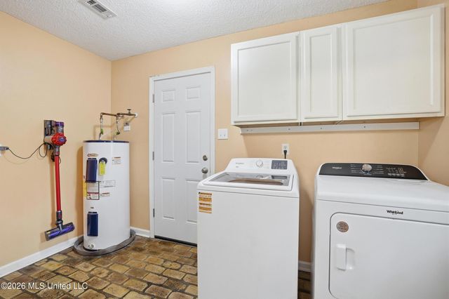 1909 Hemlock Drive, Gautier, MS 39553