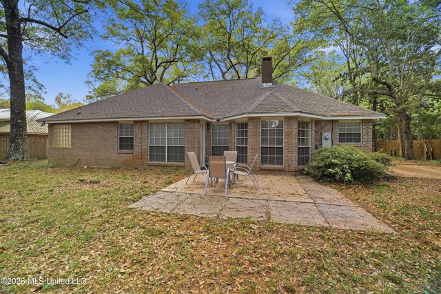 1909 Hemlock Drive, Gautier, MS 39553