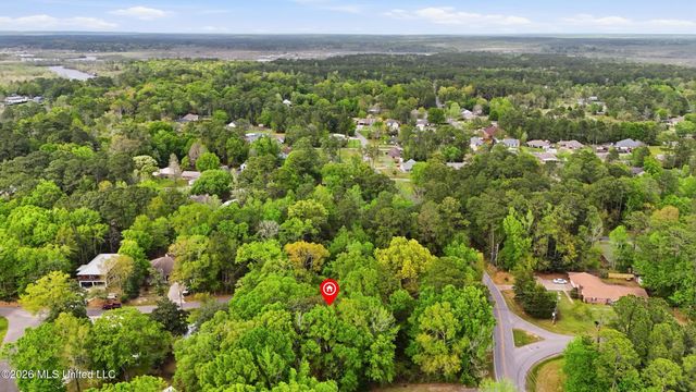 1909 Hemlock Drive, Gautier, MS 39553