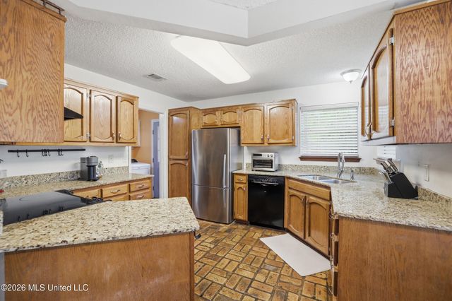 1909 Hemlock Drive, Gautier, MS 39553