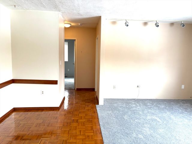 67 Milliken Ave 22b, Franklin, MA 02038