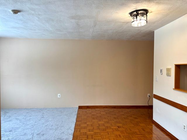 67 Milliken Ave 22b, Franklin, MA 02038