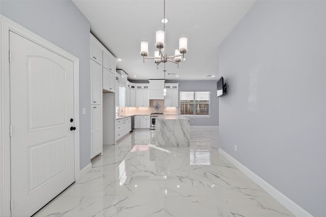 3344 Sanders Street, Houston, TX 77004