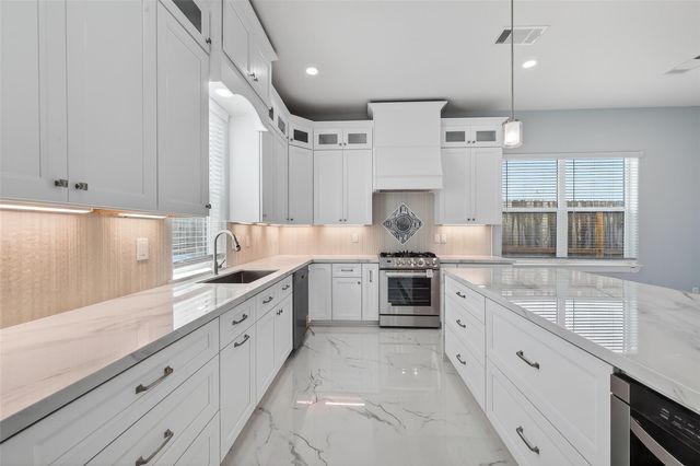 3344 Sanders Street, Houston, TX 77004