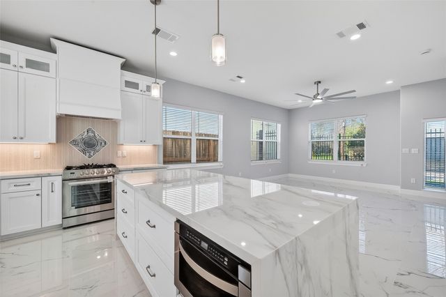 3344 Sanders Street, Houston, TX 77004