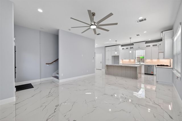 3344 Sanders Street, Houston, TX 77004